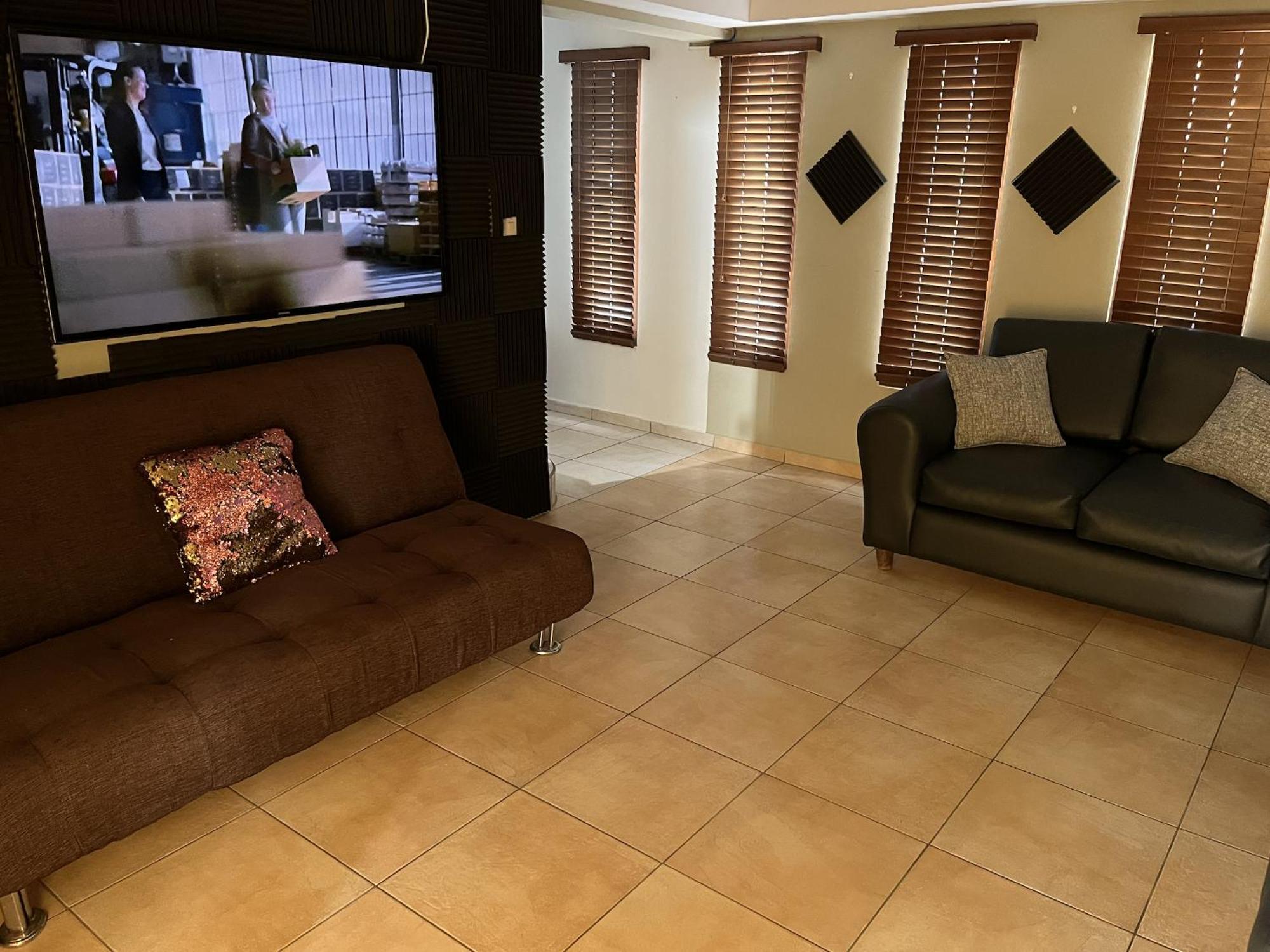 Genesis Apartments Palm Beach Exterior foto